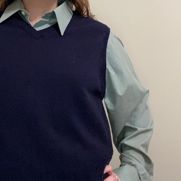Izod Navy blue knit sweater vest size medium - Picture 7 of 11